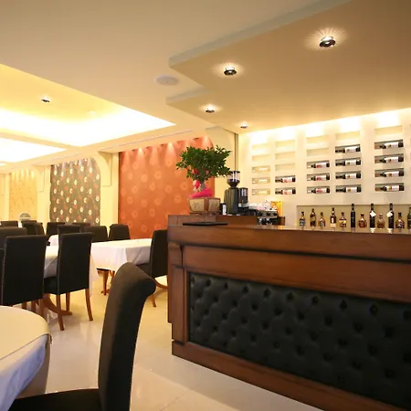 Hotel Tesoro-2